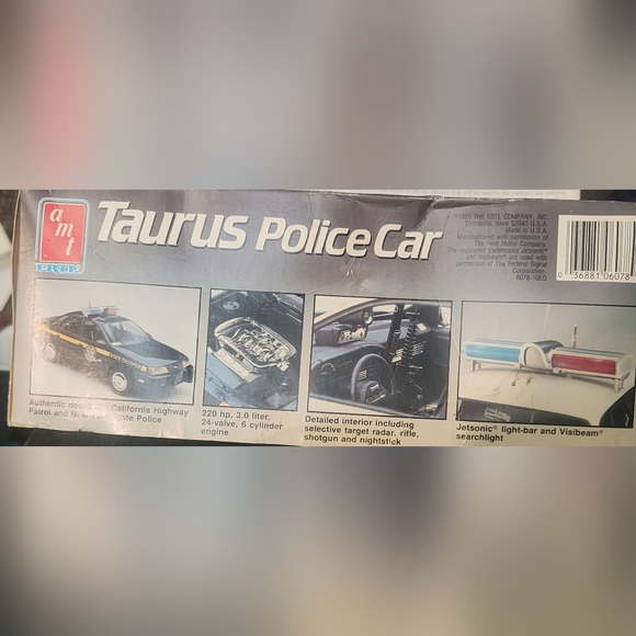 AMT ERTL Taurus Police Car 1/25 Scale Plastic Model Kit 6078  Taurus Police Car Model Kit by AMT.